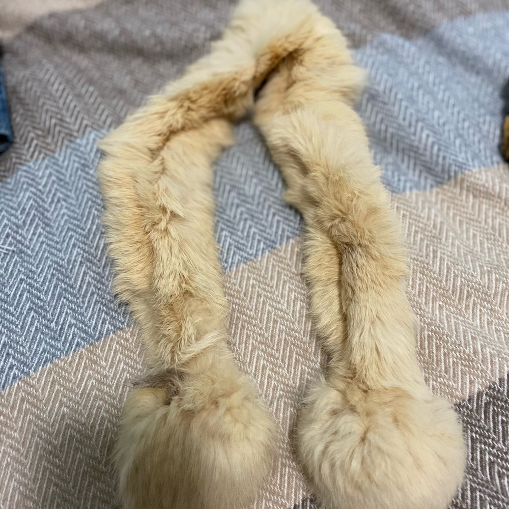 Scarf - fur. - Picture 3 of 4